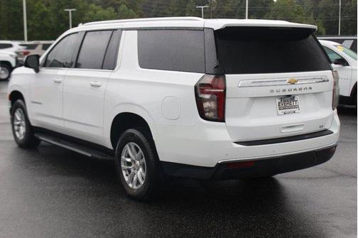 2024 Chevrolet Suburban LT