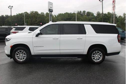 2024 Chevrolet Suburban LT