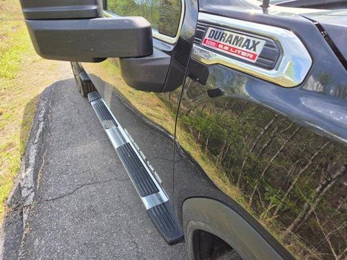 Onyx Black 2023 GMC Sierra 2500 SLE