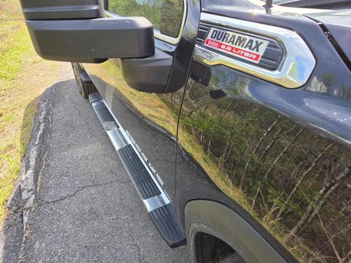 Onyx Black 2023 GMC Sierra 2500 SLE