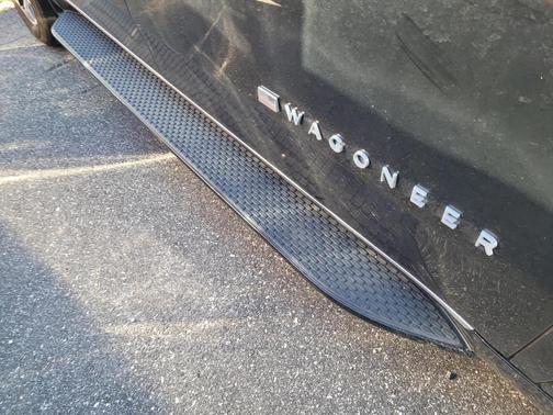 2024 Jeep Wagoneer L Base