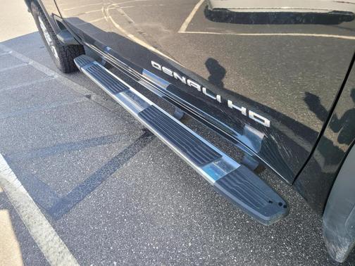 2023 GMC Sierra 2500 Denali