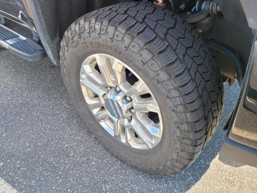 2023 GMC Sierra 2500 Denali