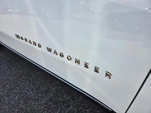 2024 Jeep Grand Wagoneer L Series III