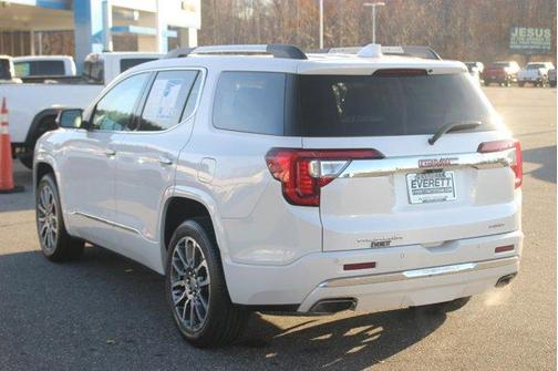 2022 GMC Acadia Denali
