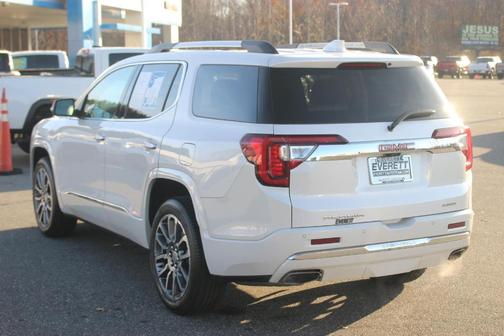 2022 GMC Acadia Denali