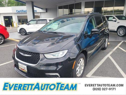 2022 Chrysler Pacifica Touring-L