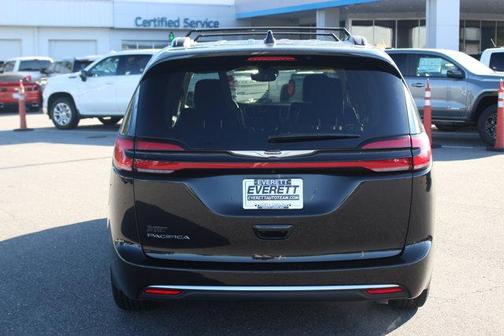 2022 Chrysler Pacifica Touring-L