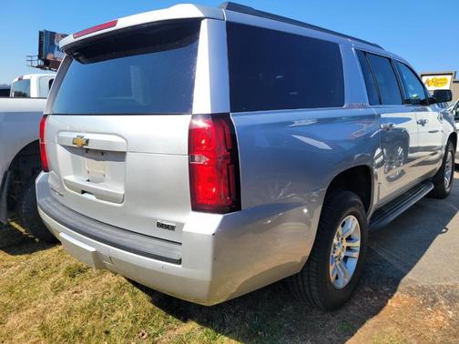 2017 Chevrolet Suburban LT