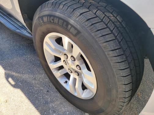 2017 Chevrolet Suburban LT