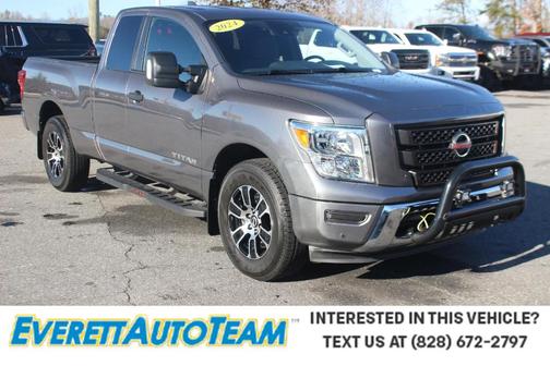 2024 Nissan Titan SV