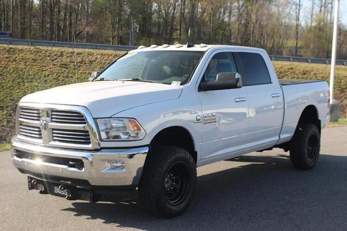 Bright White Clearcoat 2018 RAM 2500 Big Horn