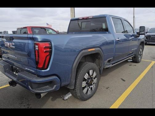 2024 GMC Sierra 2500 Denali