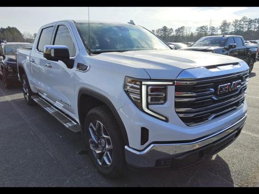 2025 GMC Sierra 1500 SLT