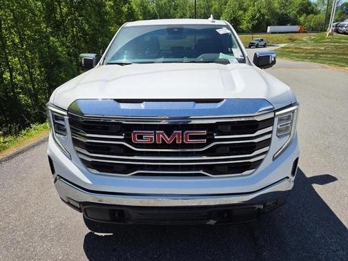Summit White 2025 GMC Sierra 1500 SLT