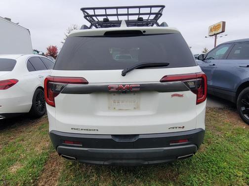 2021 GMC Acadia AT4