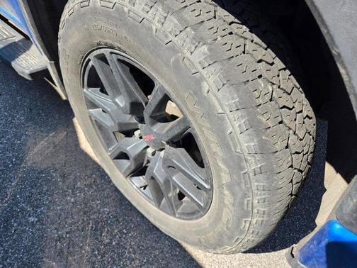 Dynamic Blue Metallic 2022 GMC Sierra 1500 Elevation