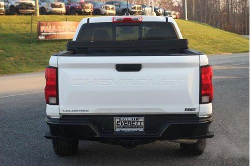 2024 Chevrolet Colorado WT