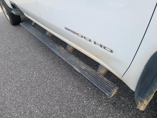 2023 GMC Sierra 2500 Pro