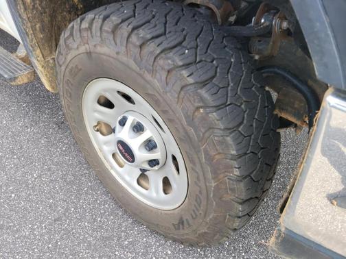 2023 GMC Sierra 2500 Pro