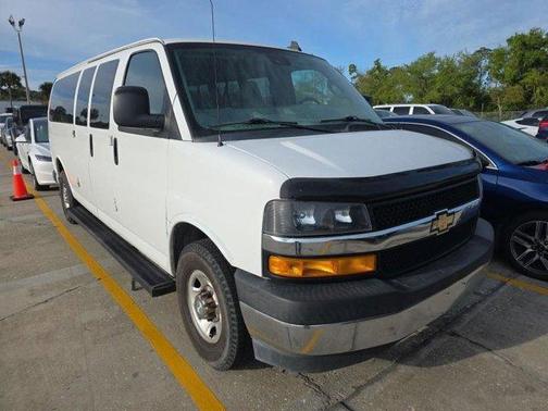 Summit White 2020 Chevrolet Express 3500 LT