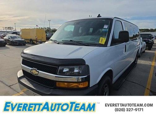 Summit White 2020 Chevrolet Express 3500 LT