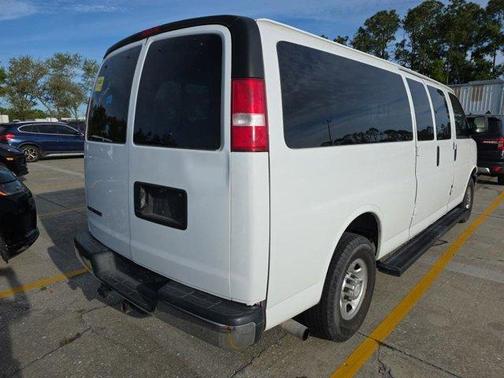 Summit White 2020 Chevrolet Express 3500 LT