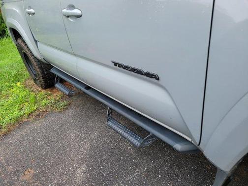 2019 Toyota Tacoma SR