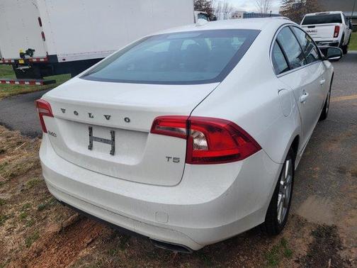 2016 Volvo S60 T5 Drive-E Premier