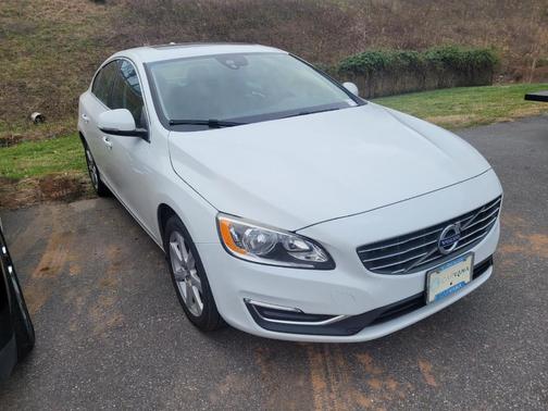 2016 Volvo S60 T5 Drive-E Premier