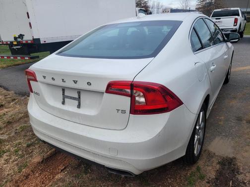 2016 Volvo S60 T5 Drive-E Premier