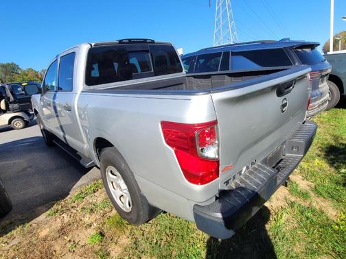 2017 Nissan Titan S