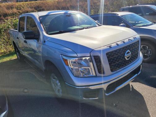 2017 Nissan Titan S