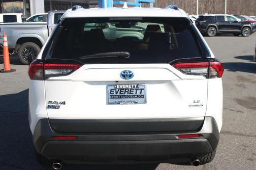 2022 Toyota RAV4 Hybrid LE