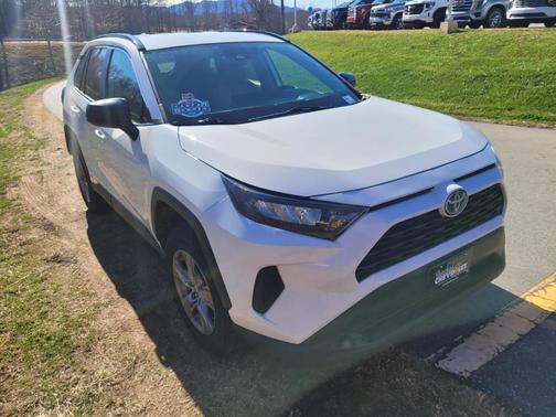 2022 Toyota RAV4 Hybrid LE