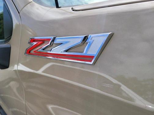 2022 Chevrolet Silverado 1500 Custom Trail Boss