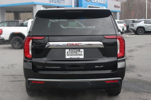 2023 GMC Yukon SLT