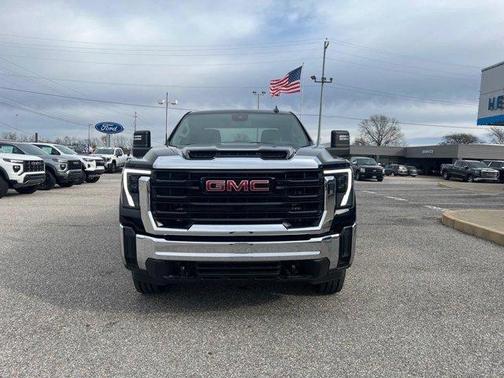 Onyx Black 2024 GMC Sierra 2500 Pro