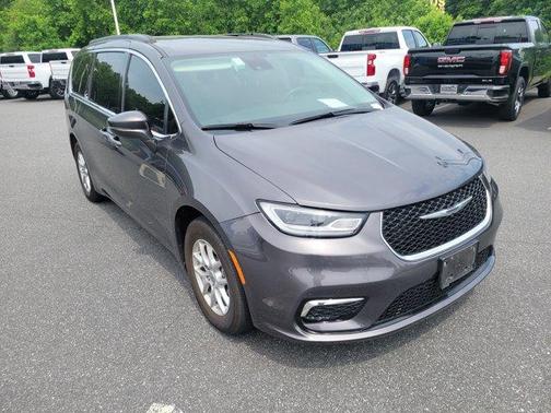 2022 Chrysler Pacifica Touring-L