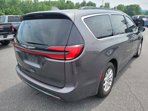 2022 Chrysler Pacifica Touring-L