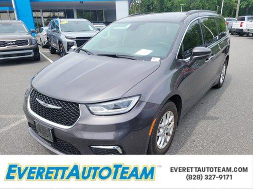 2022 Chrysler Pacifica Touring-L