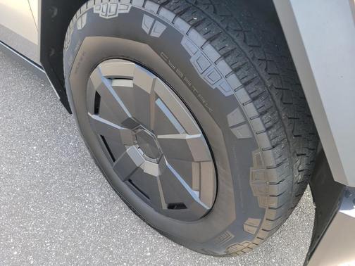 2024 Tesla Cybertruck Base
