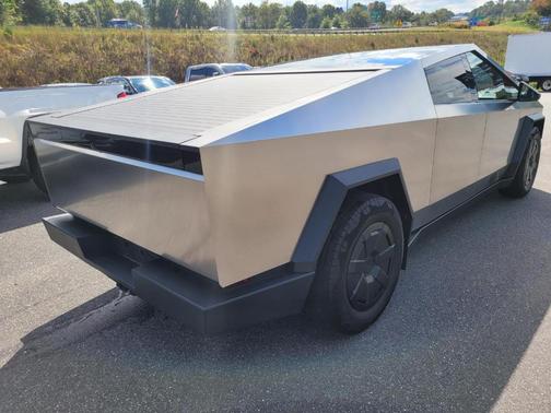 2024 Tesla Cybertruck Base