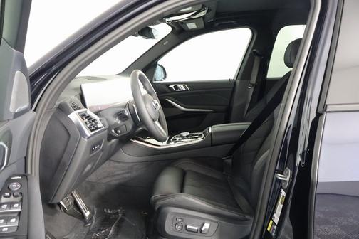 Carbon Black Metallic 2026 BMW X5 xDrive50e