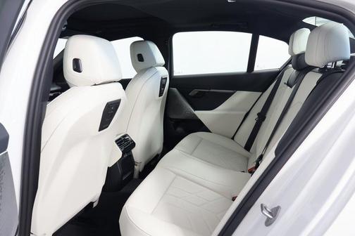Alpine White 2027 BMW 530 i