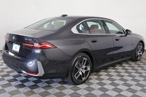 Dark Graphite Metallic 2026 BMW i5 xDrive40