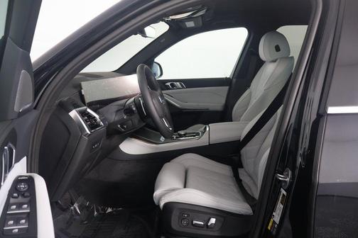 Black Sapphire Metallic 2026 BMW X5 PHEV xDrive50e
