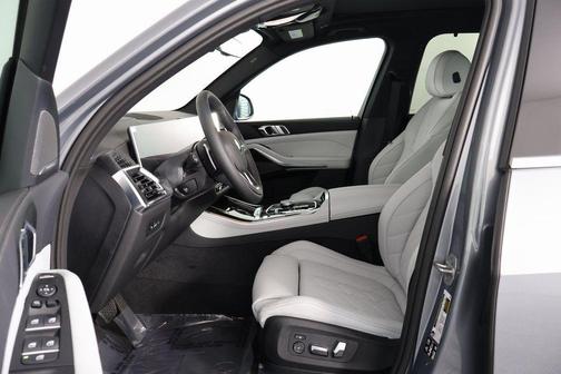 Gray Metallic 2026 BMW X5 xDrive40i