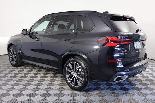 Black Sapphire Metallic 2026 BMW X5 PHEV xDrive50e