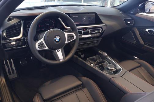 C7p 2026 BMW Z4 sDrive M40i